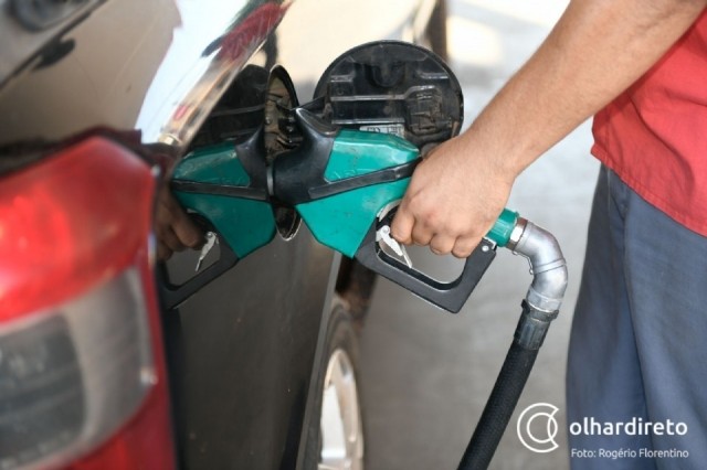 Petrobr�s aumenta R$ 0,78 o pre�o da venda da diesel para distribuidoras; gasolina tamb�m sobe