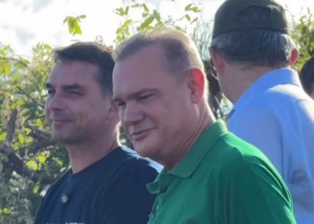 Fl�vio descarta apoio a Pivetta e oficializa Fagundes para governo; �Vamos pedir votos�