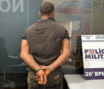 Homem invade com�rcio, esfaqueia ex mais de 15 vezes e acaba preso em Nova Mutum/MT; Veja v�deo