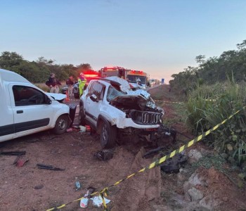 Acidente grave deixa dois mortos e interdita trecho da BR-163 entre Sinop e Ita�ba