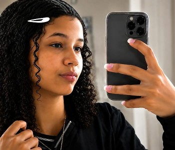 Romances com integrantes de fac��es rivais teriam colocado adolescente de 14 anos na mira de criminosos em MT; Veja v�deos